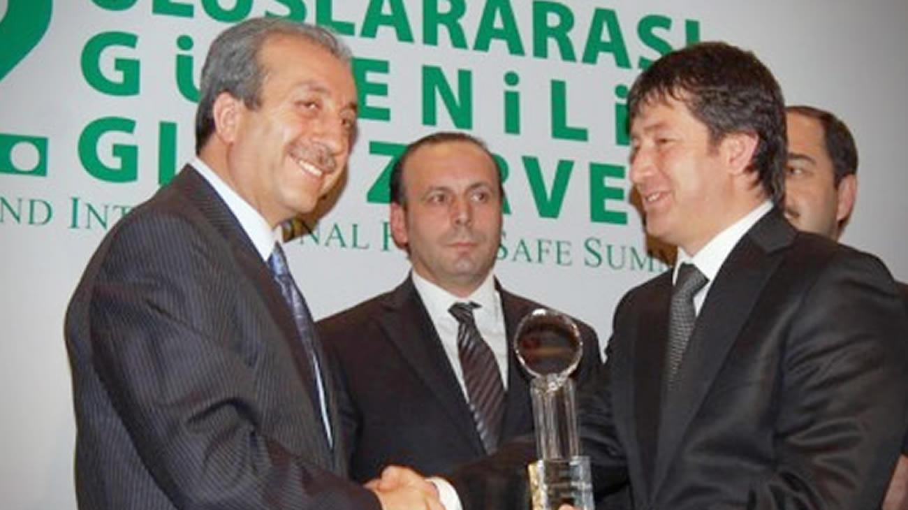 Öncü Salça'ya 2011 Güvenilir Marka Ödülü