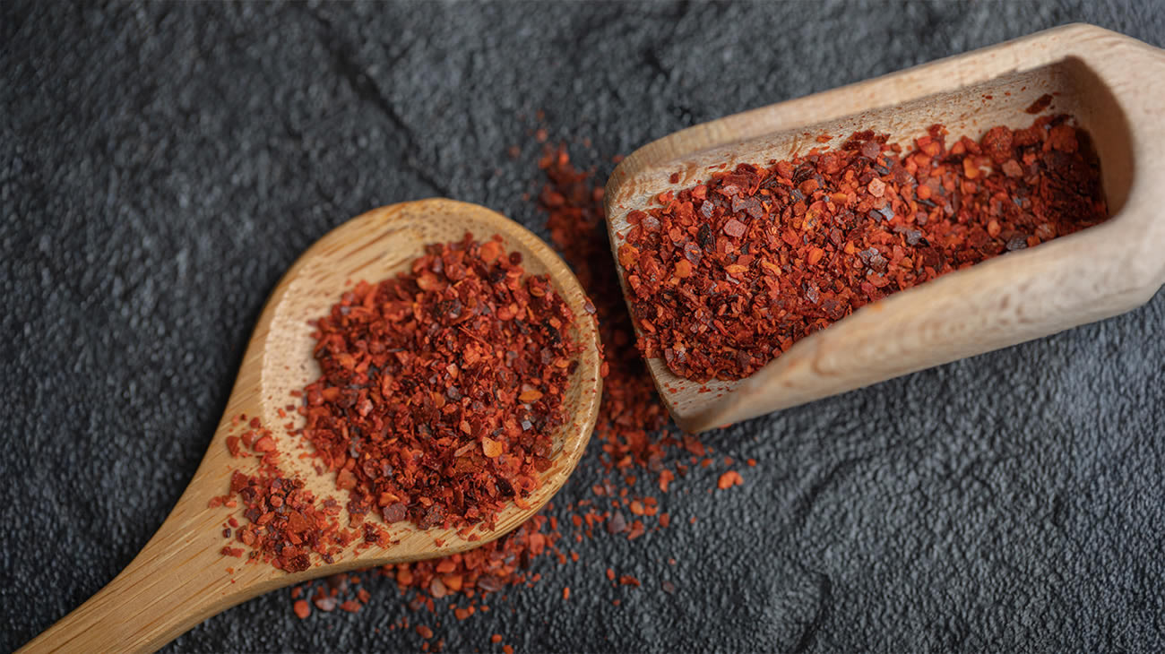 Öncü | Doğal Pul Biber ile Yemeklerinize Kırmızı Dokunuş